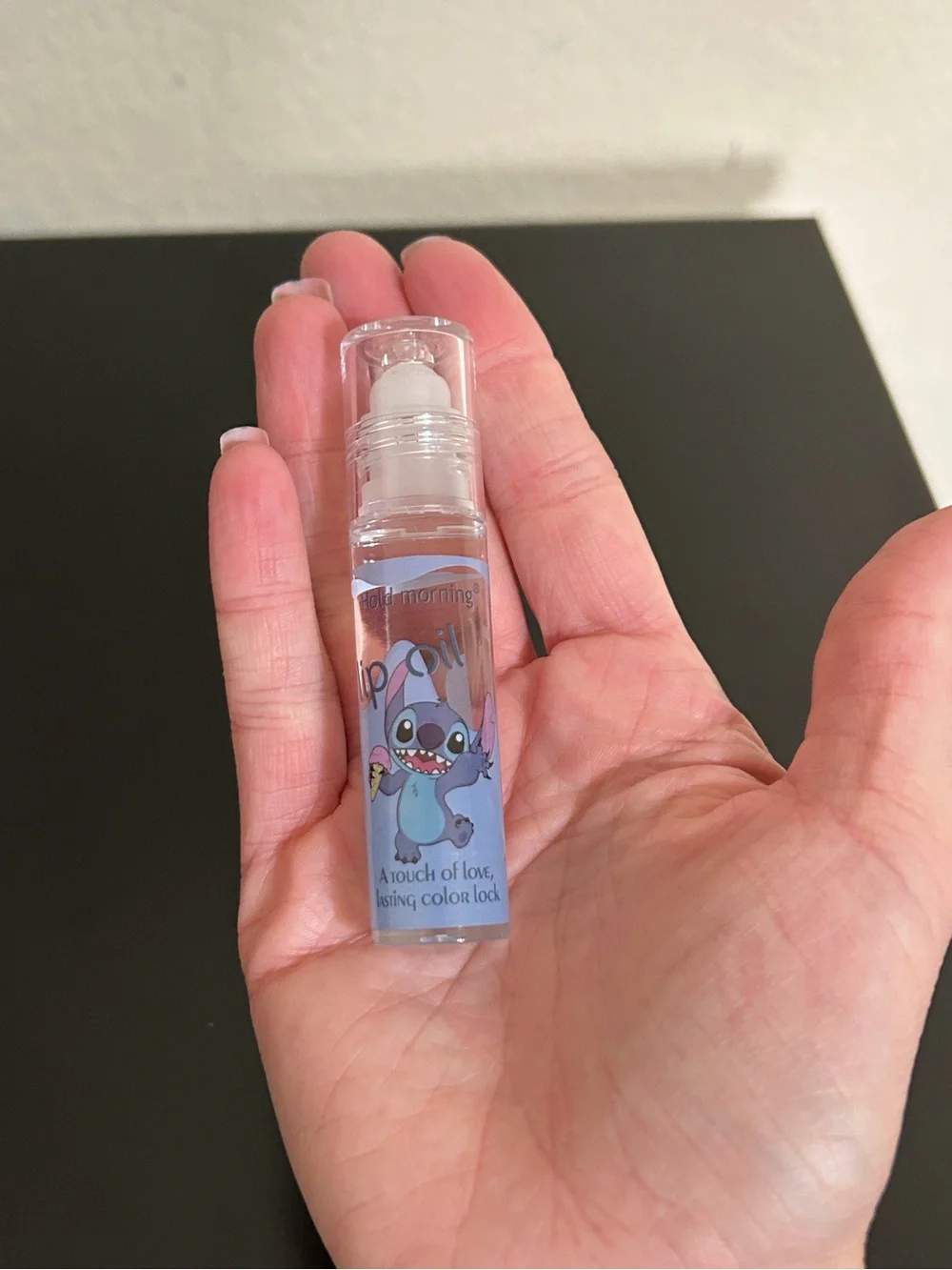 Stitch Rolling Lip Oil